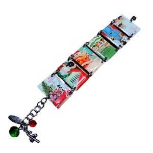 Plunder Christmas Retired Bracelet